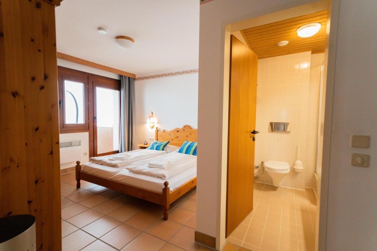 Apartment Weitblick - Almresort Gerlitzen Treffen Exterior photo